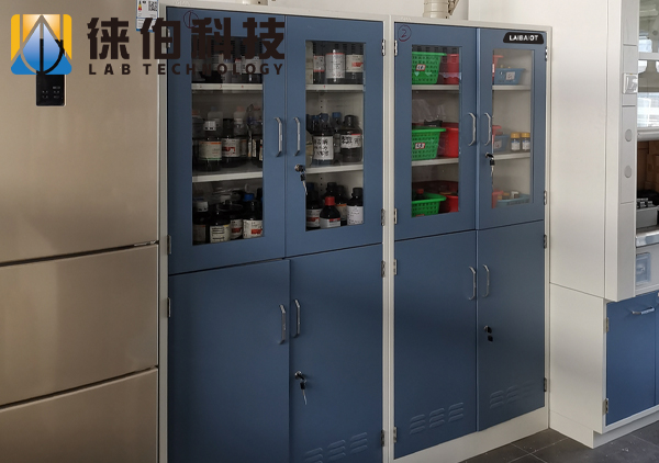 药品柜.jpg